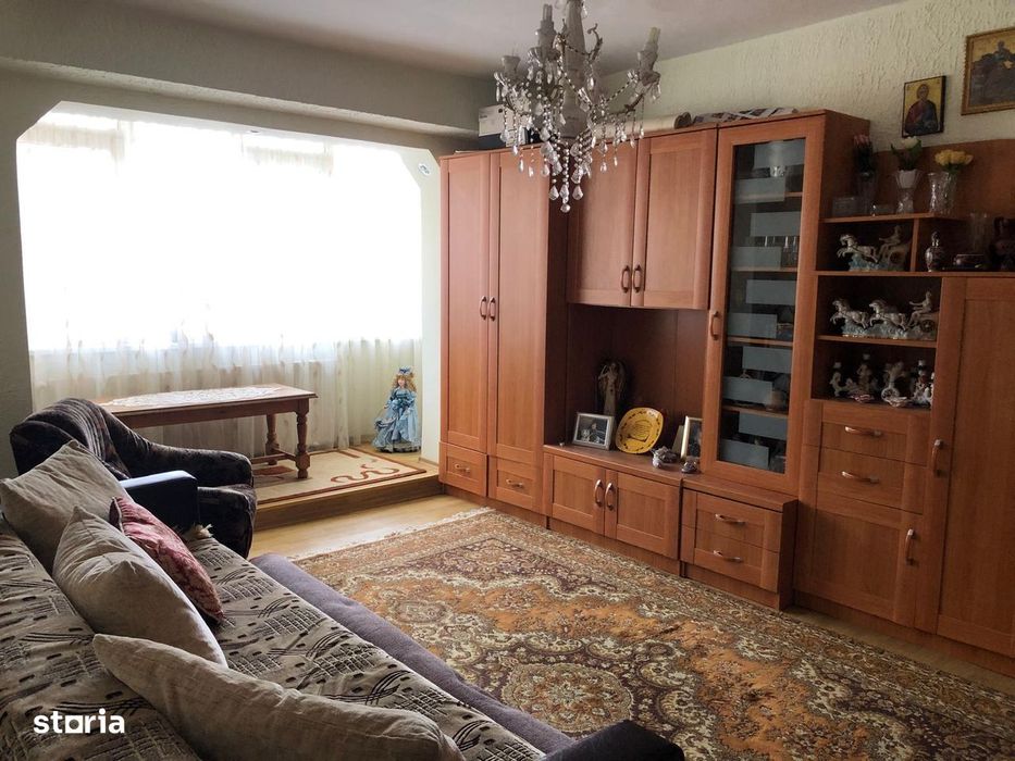 Apartament 3 camere Campulung vis-a-vis Primarie | Ultracentral