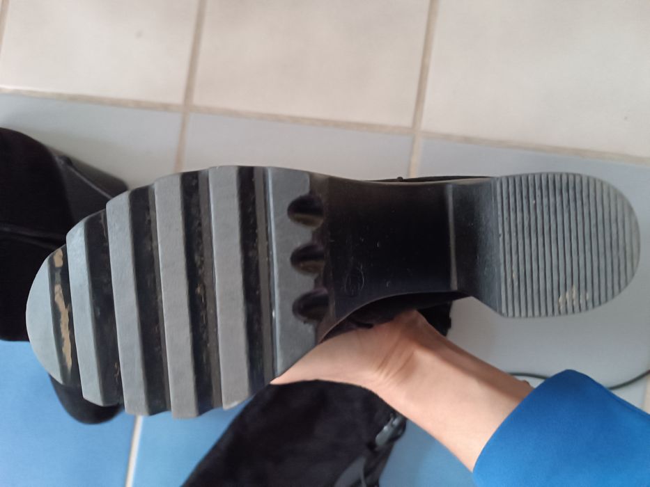 Дамски спортно- елегантни ботуши