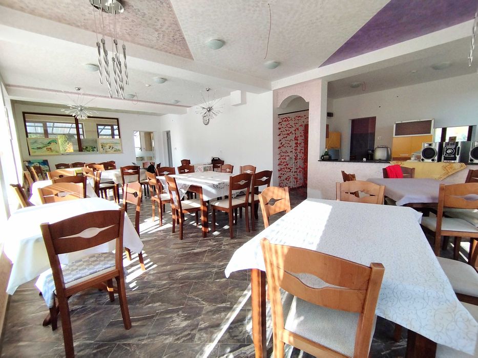 Продава се Къща в с. Горочевци, Област Перник - 820 кв.м за 318 €/кв.м - Снимка #4