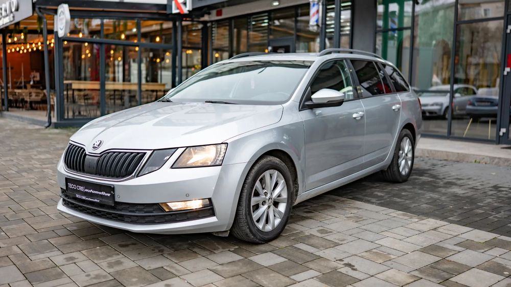 Skoda Octavia Skoda Octavia Combi 1.6 TDI - Cutie automata/DSG-Stare foarte buna!