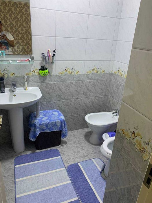 Продается свой, большой дом в Городе Джизаке, махалля Амир Тимура