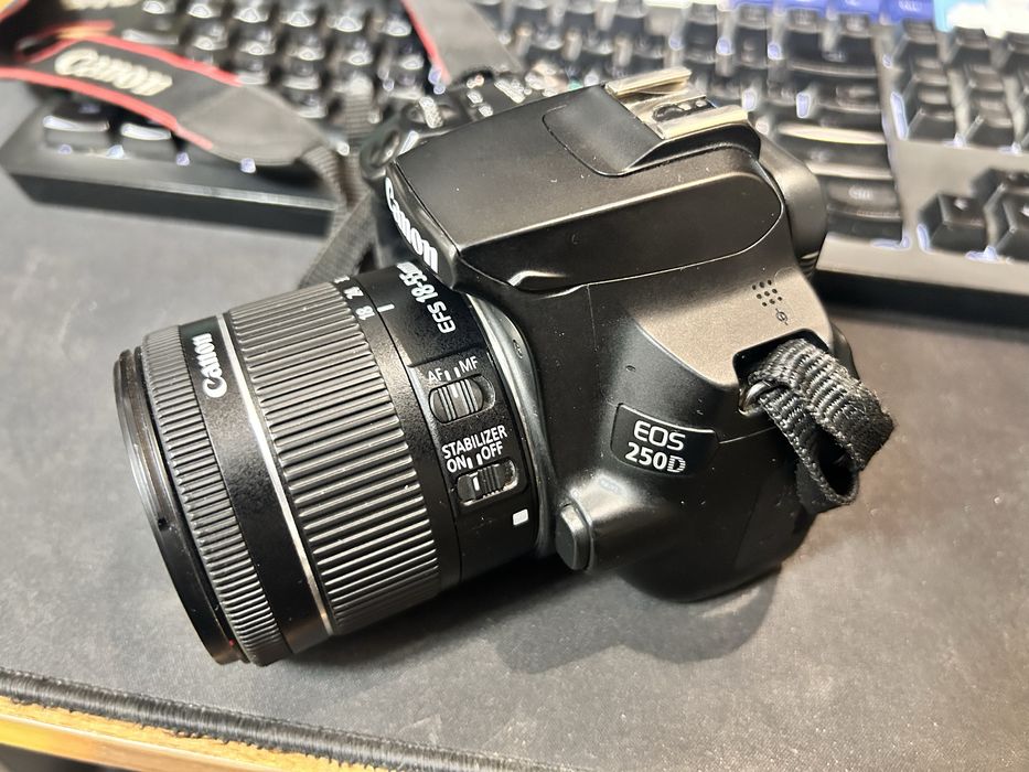 CANON EOS 250d + 18-55 IS STM