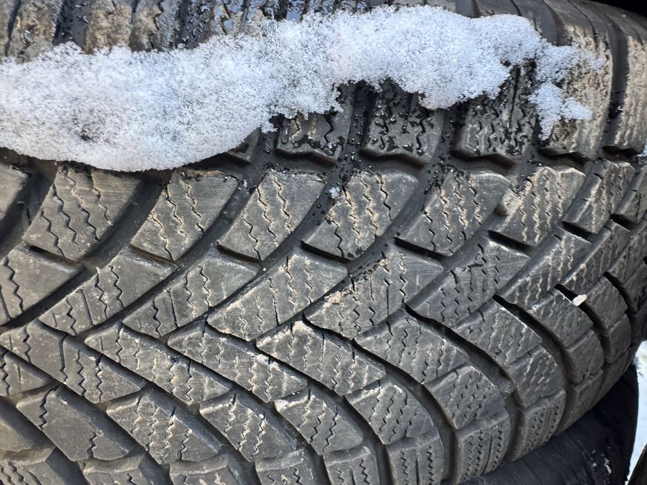 Anvelope iarnă Bridgestone Blizzak LM005 215/60 R16 99H