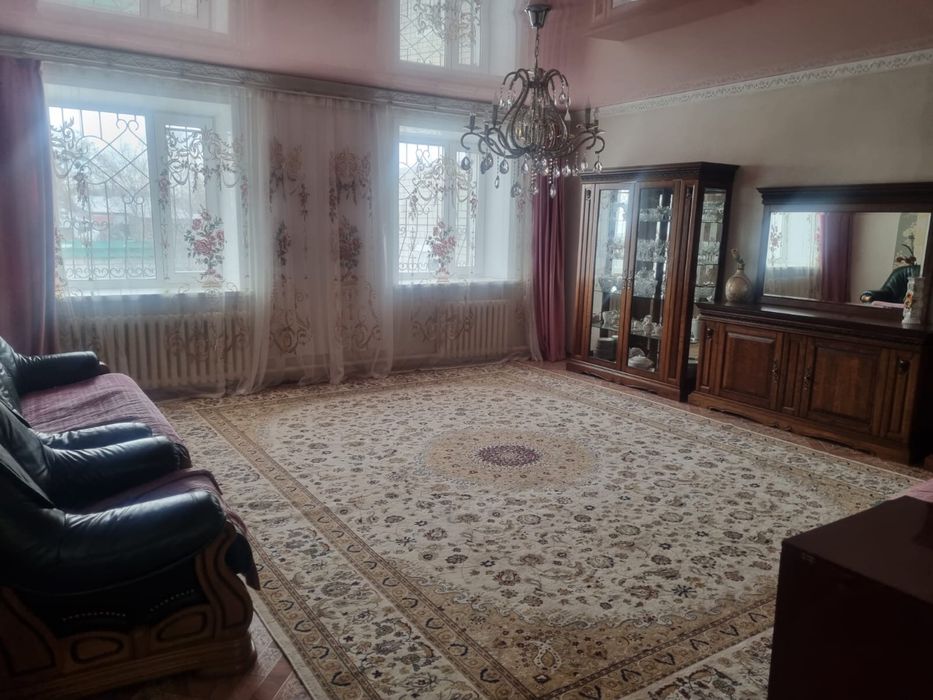 Продам два дома в одном участке