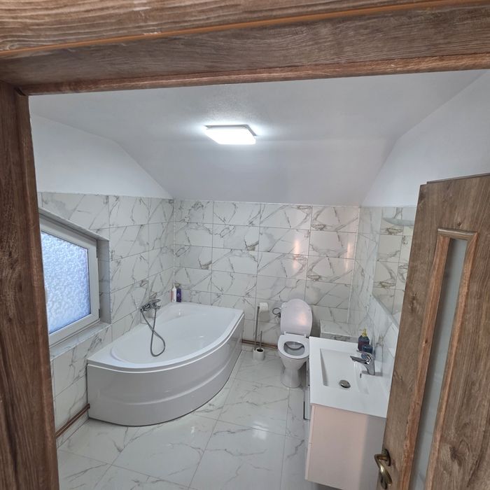 Casă P+M de vânzare – construcție  AMVIC, complet utilată, teren 590 mp
