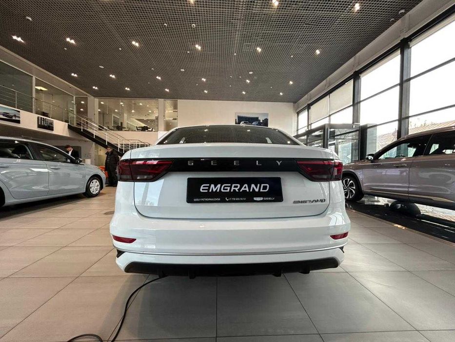 Geely EMGRAND 2025