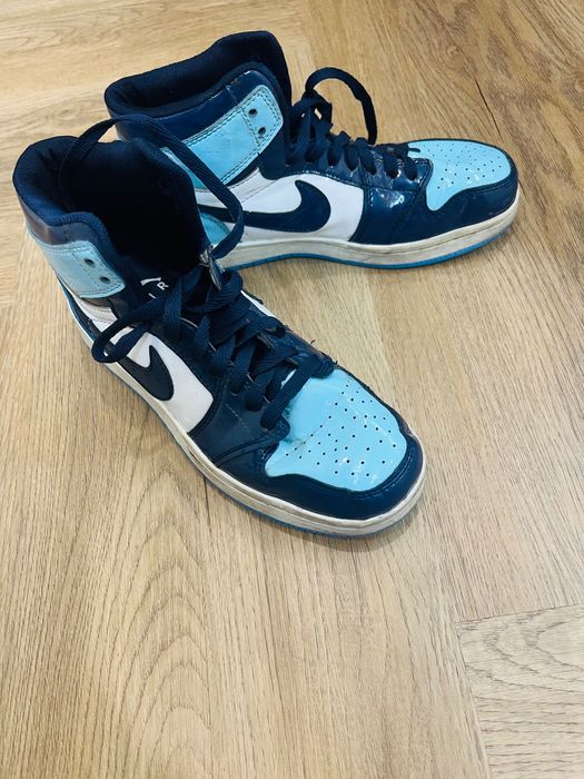 Продам кроссовки