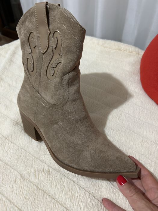 Ботуши ниски тип каубойски