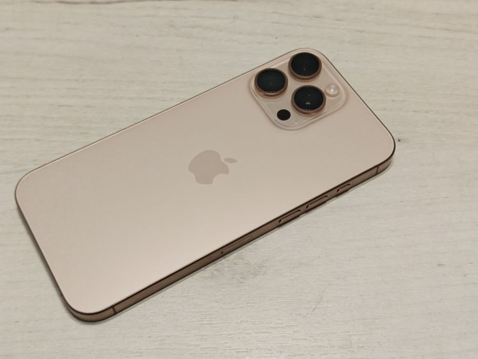 iPhone 16 Pro Max +подаръци