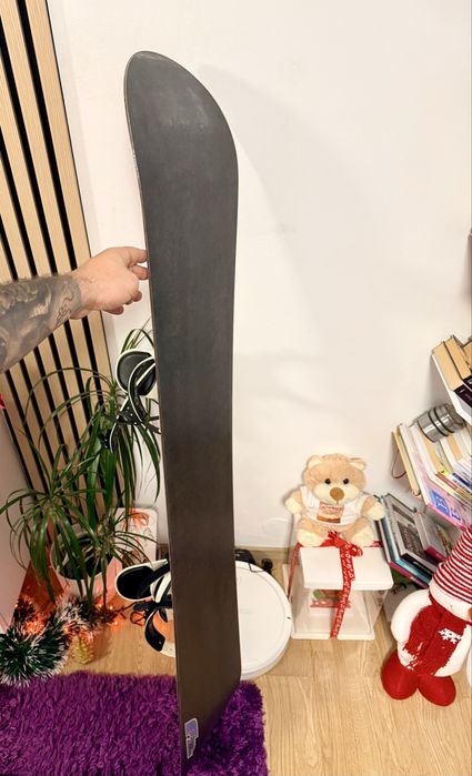 Placa snowboard Burton 156 cu legaturi in stare ft buna.