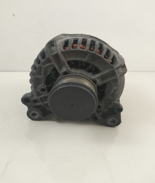 Alternator  120A 028903028e Volkswagen VW Sharan prima generatie (fac