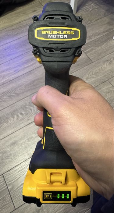 DeWalt DCD100Y + baterie XR 18V 2Ah – fără încărcător