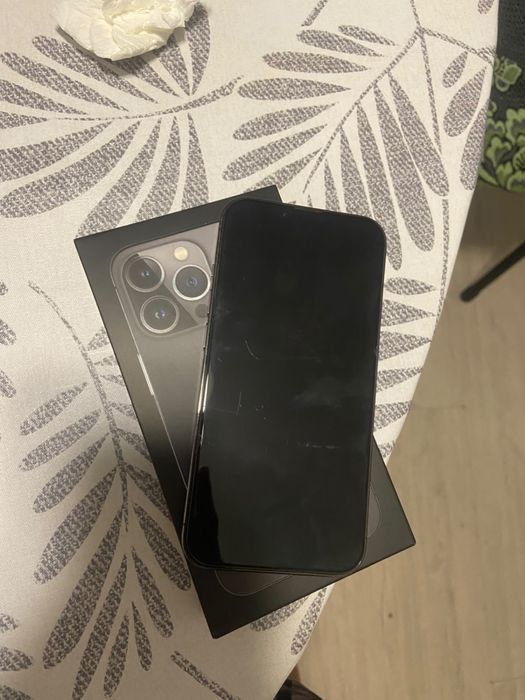 Iphone 13 pro 77акб