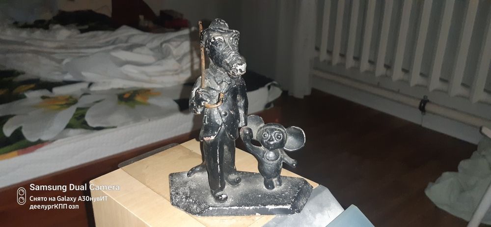 статуэтка гена чебурашка