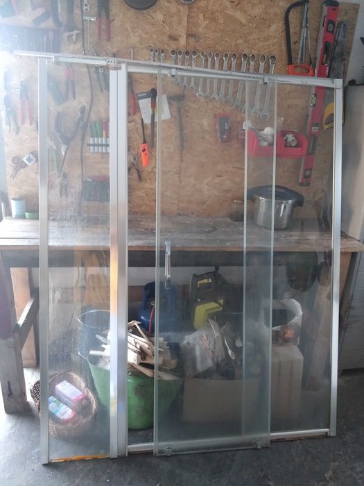 Ușa culisanta sticlă cabina dus plus un perete fix 30cm