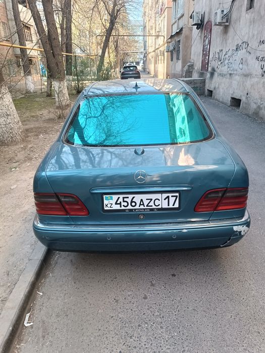 Мерседес   Е-2.8