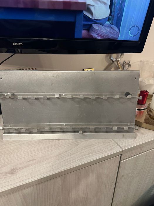 Стойки за лакове