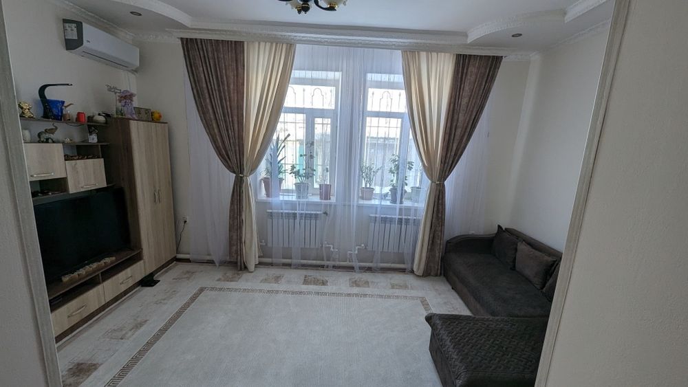 продам 3 комнатную