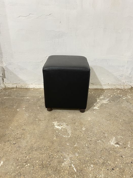 Пуфики 40*40 в45