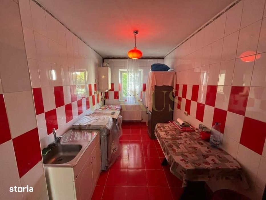 Apartament 3 camere , etaj 1 , Stefan cel mare