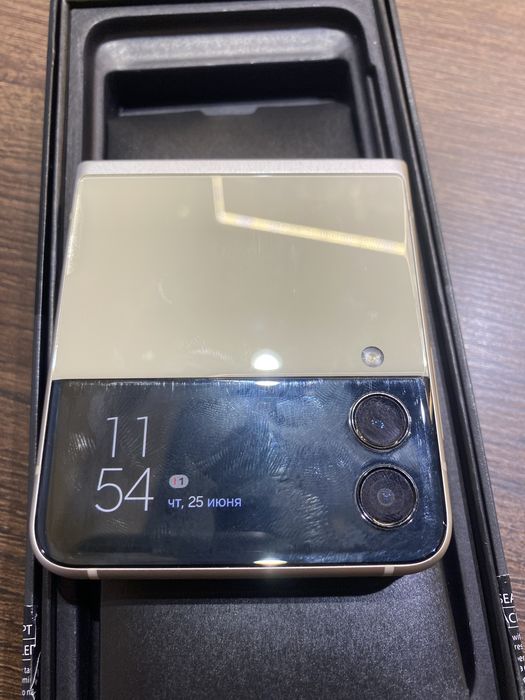 Galaxy Z flip3 5g
