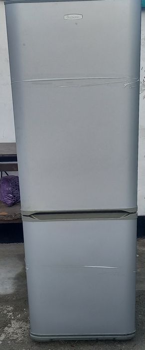 Продам нерабочий холодильник