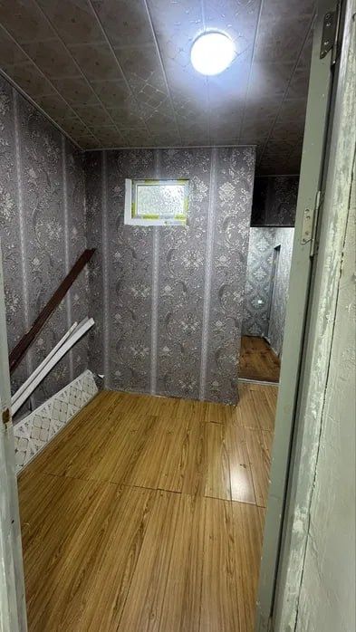 ЭКО базар. Мирзо Улугбек р-н. Продаётся 1 комнатная квартира