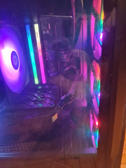 Гейминг компютър с rtx 4060