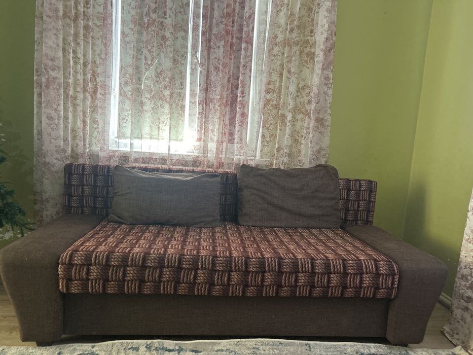 Диван в хорошем состоянии