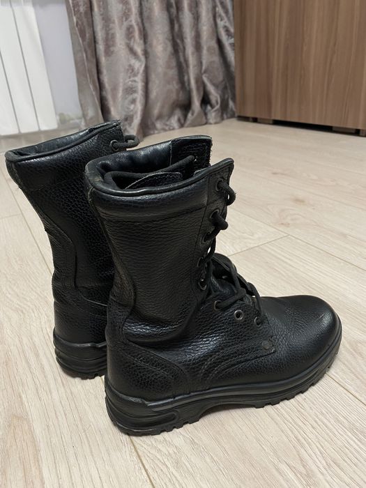 Продам берцы в отличном состоянии 36 размер
