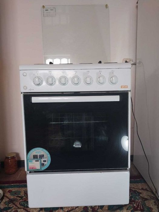 Продам газовую плиту Artel