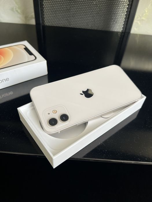 Айфон 12 прдам 64 gb