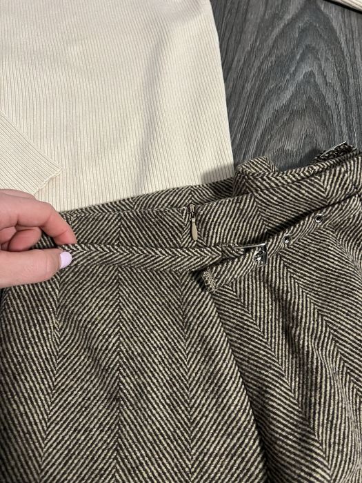 Къса пола и блуза плетиво