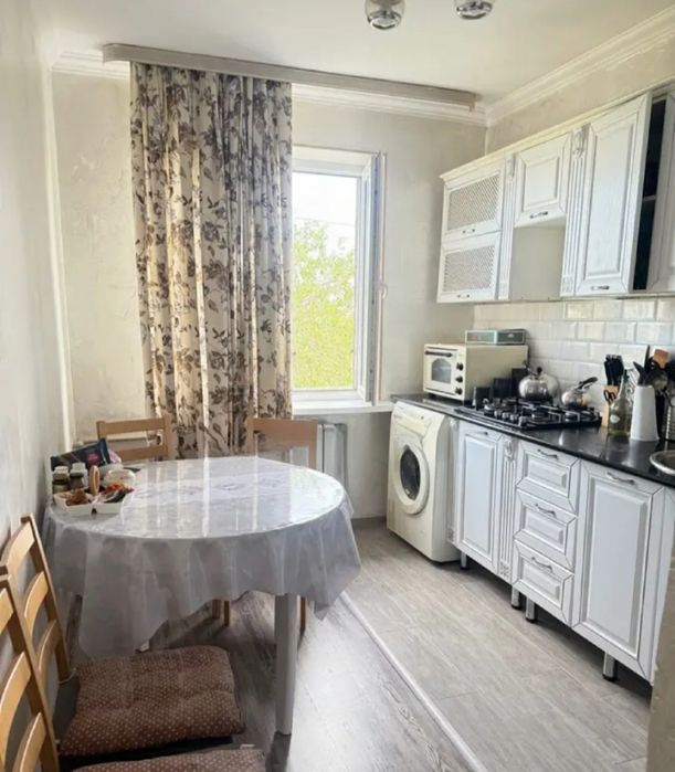 продам 4-х ком. дет.мир 5-этаж