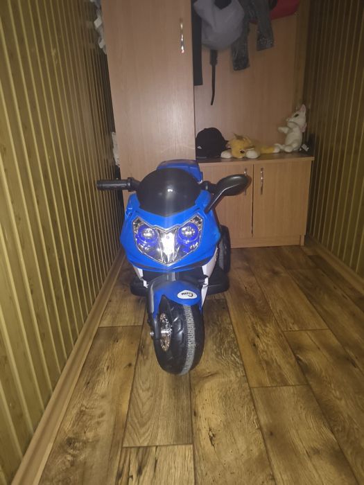 Motocicleta electrica copil 3-5 ani