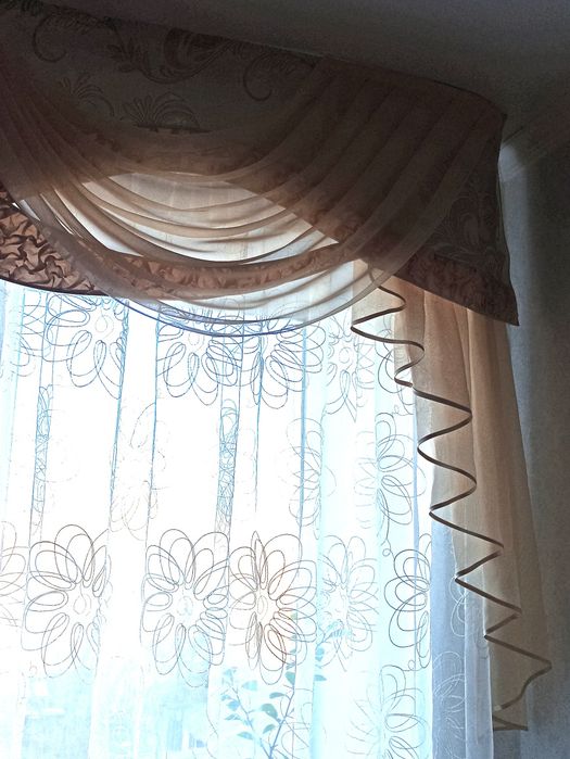 Продам ламбрикен б/у