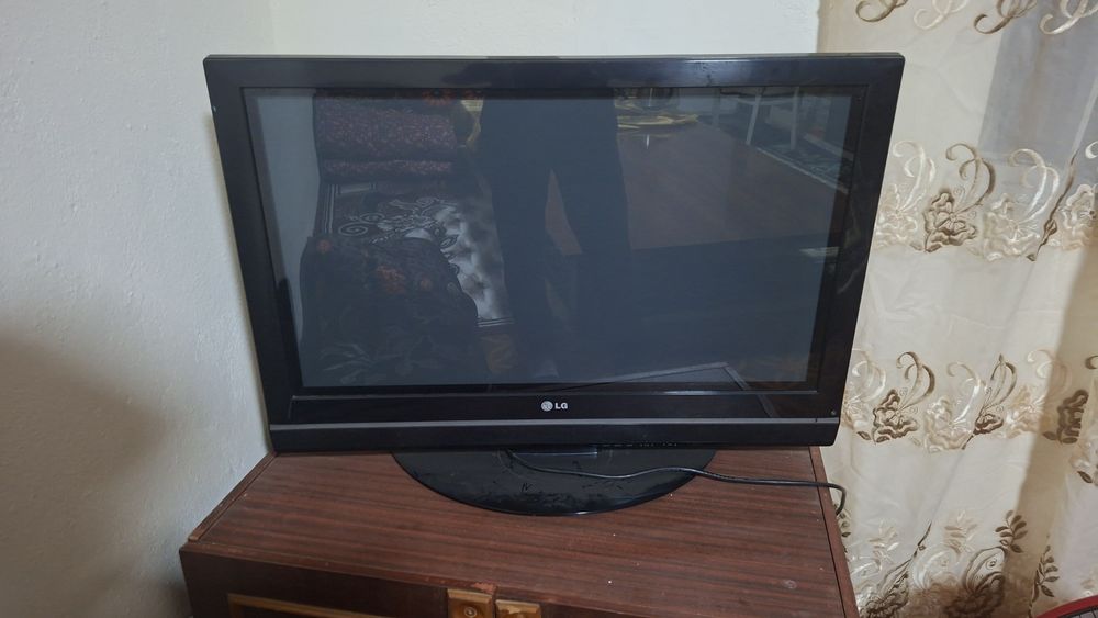 Televizor glg  sotiladi