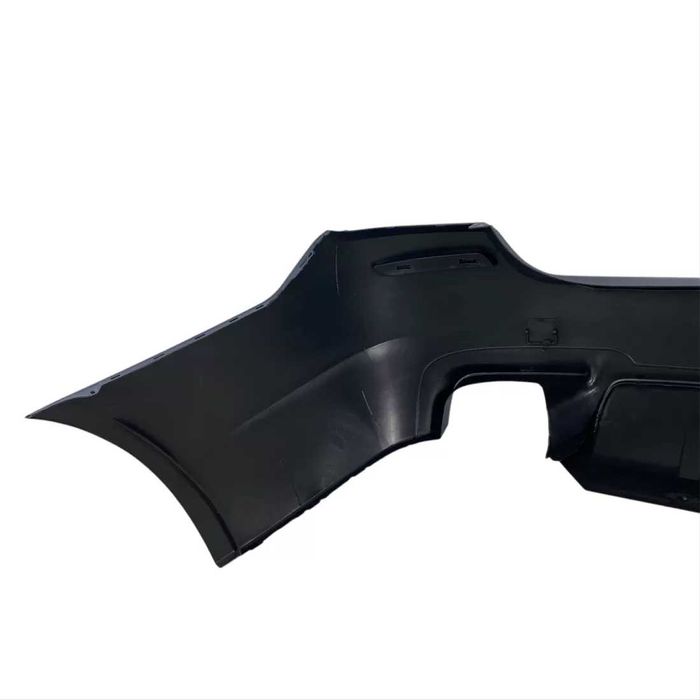 Задна броня M5 дизайн за BMW F10 (2010–2017) – с отвори за парктроник