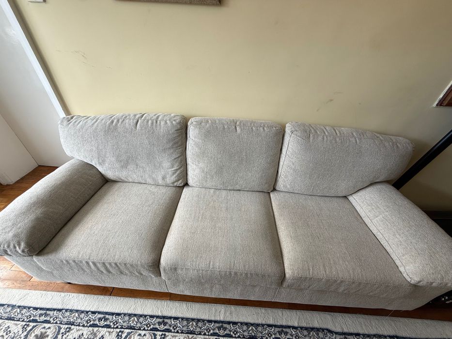 Диван с три места