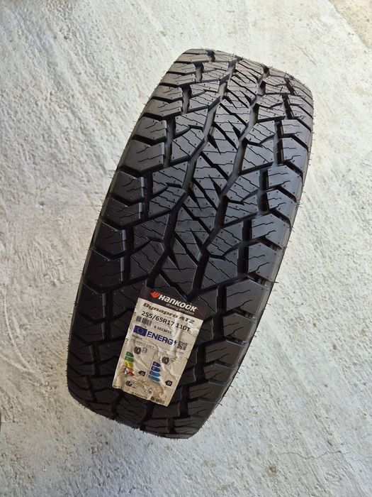 O bucată 255 65 R17 M+S iarnă - una Hankook