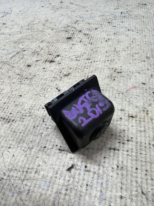 camera marsarier dacia duster 2019