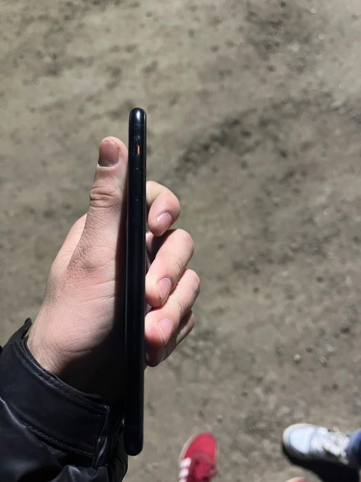 Айфон се 2020г 128гб ёмкость 87%