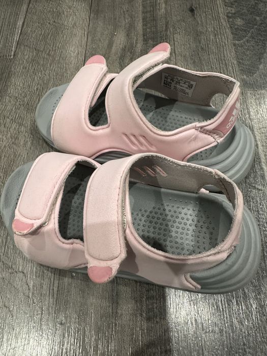 Адидас детски сандали