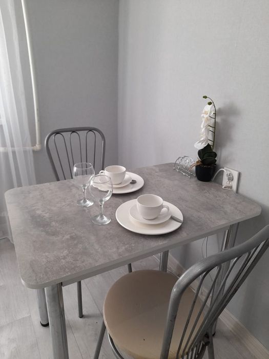 5мкр, клиника Айгерим, ,  дет.тов,