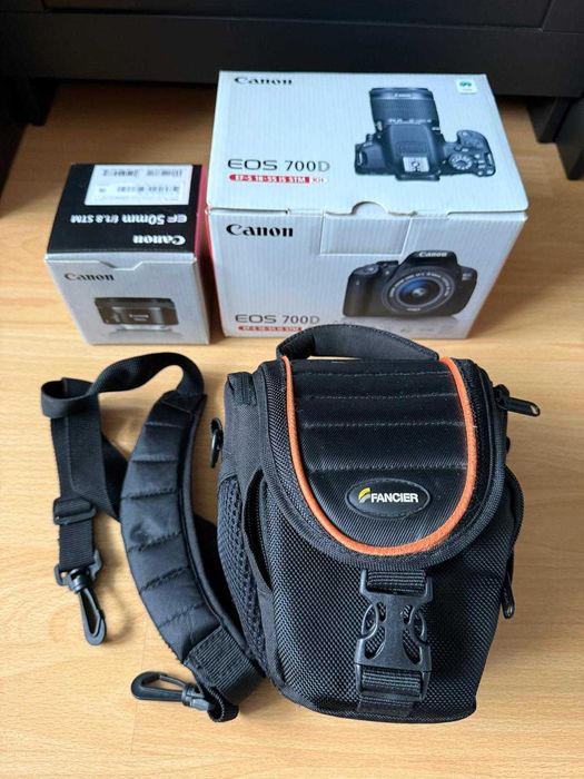 Canon EOS 700D + 18-55mm + 50mm f/1.8