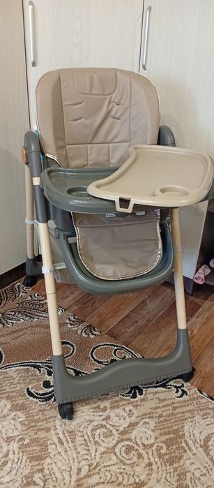 Продам стульчик для кормления