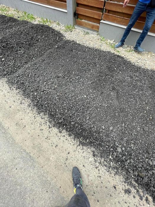 Nisip/Pietris/Asfalt/Pamant negru