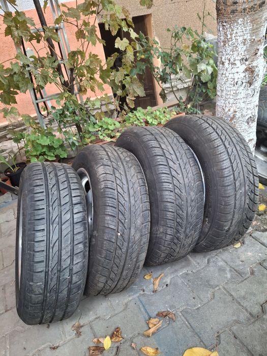 Jante cu anvelopă Ford Focus