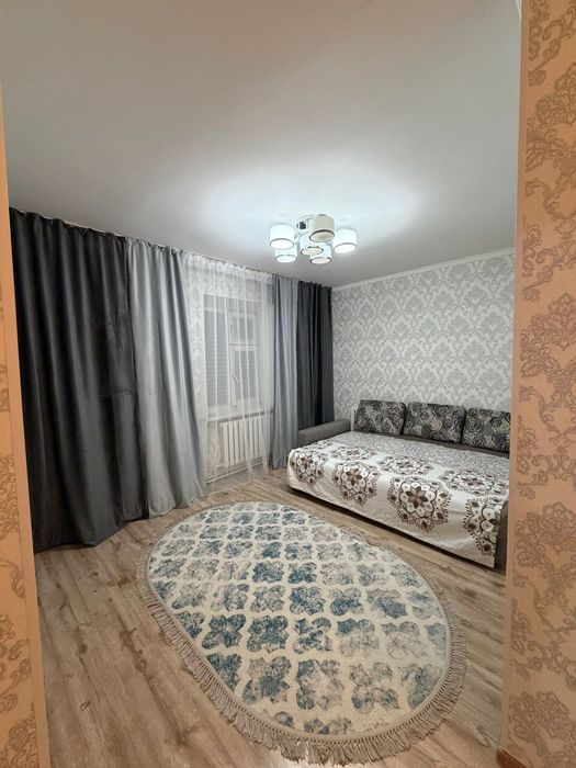 Продам просторную квартиру 4 комнаты, кухня студия