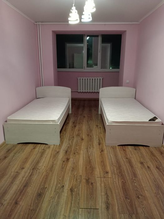 Кровать с матрасом